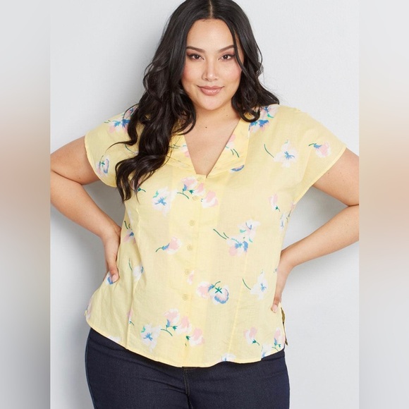 ModCloth x Emily and Fin Annie Top Yellow Floral Button Top - Picture 2 of 10